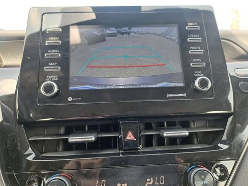 Used 2024 Toyota Camry SE FWD image 11
