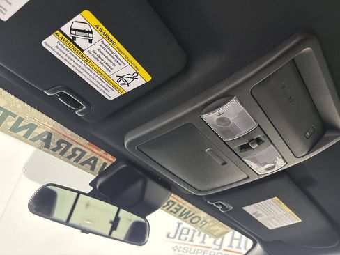 Used 2025 Nissan Frontier PRO-4X AWD/4WD image 21