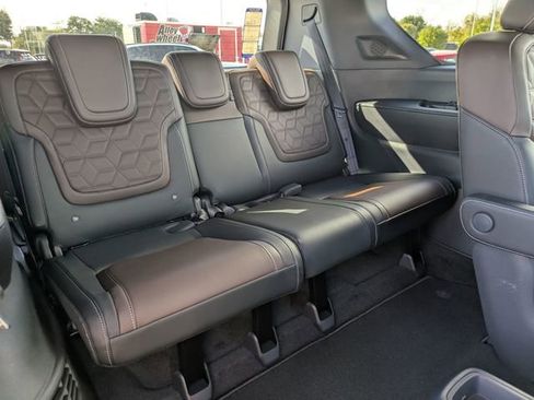 New 2026 Nissan Armada Platinum image 30