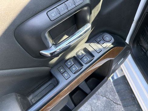 Used 2018 Chevrolet Silverado 2500 LTZ image 37