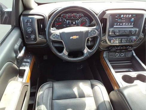 Certified 2018 Chevrolet Silverado 1500 High Country image 13