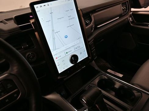 Used 2024 Ford F150 Lightning Lariat image 21