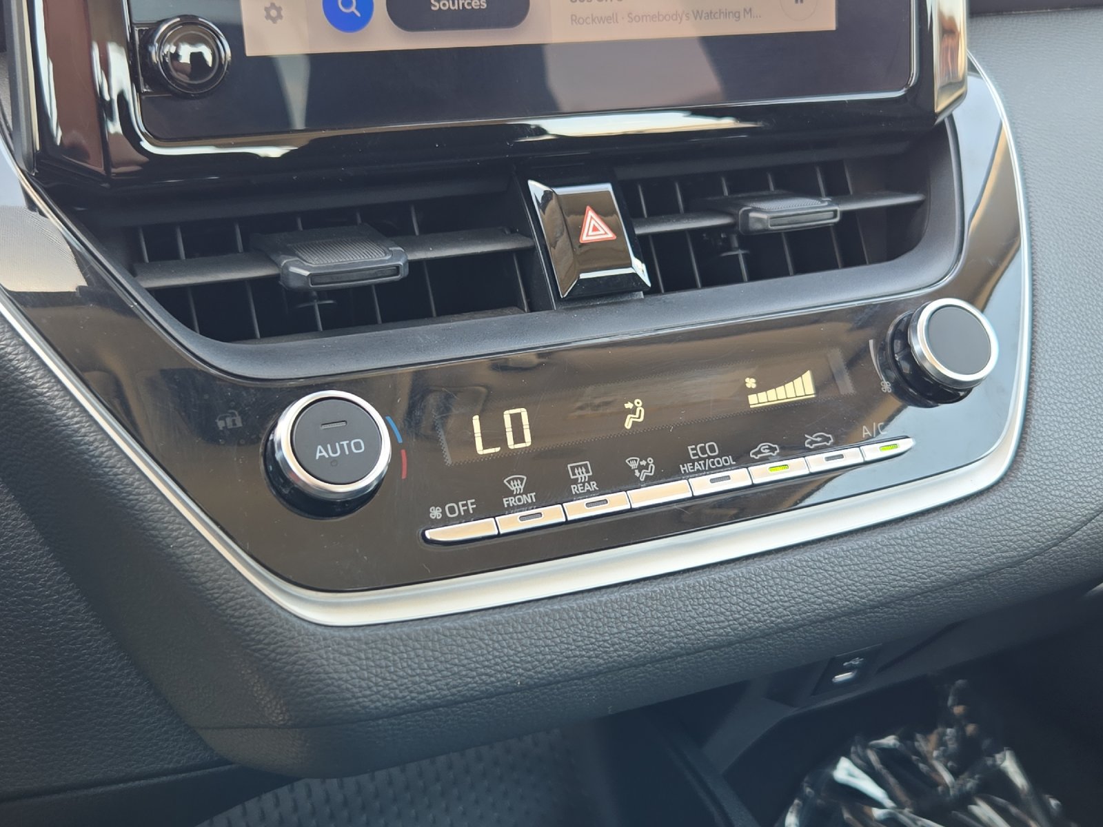Used 2023 Toyota Corolla LE FWD image 18