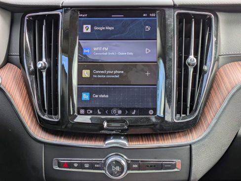 Used 2023 Volvo XC60 B5 Ultimate w/ Protection Package Premier image 19