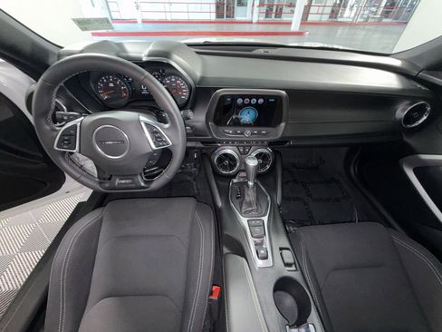 Used 2017 Chevrolet Camaro SS image 23