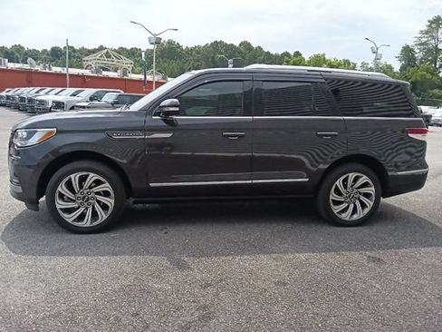 Used 2024 Lincoln Navigator Reserve AWD/4WD image 6
