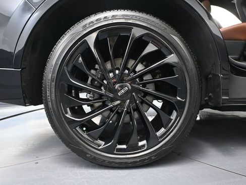Used 2025 Lincoln Aviator Reserve w/ Jet Appearance Package image 16