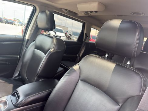 Used 2017 Dodge Journey Crossroad w/ Popular Equipment Group AWD/4WD image 29