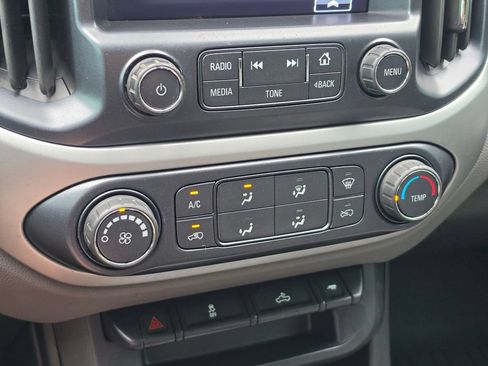 Used 2018 Chevrolet Colorado LT AWD/4WD image 63