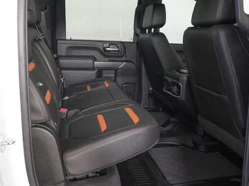 Used 2022 GMC Sierra 2500 AT4 w/ AT4 Premium Plus Package AWD/4WD image 10