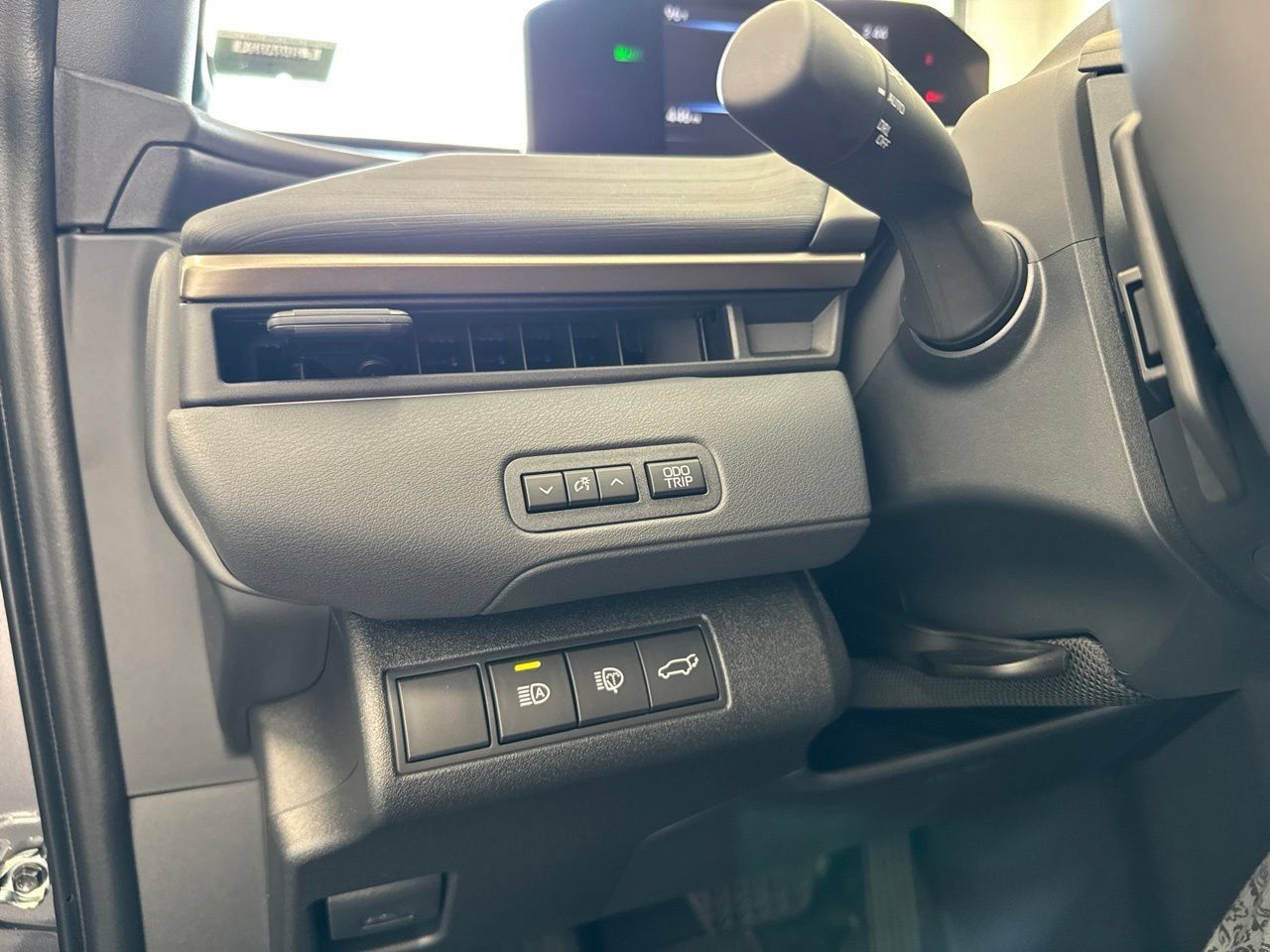 Certified 2026 Toyota bZ Woodland AWD/4WD image 32