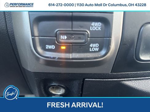 Used 2015 RAM 1500 Classic SLT image 25