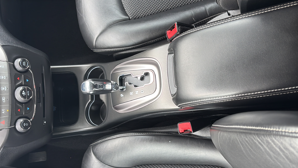 Used 2017 Dodge Journey Crossroad FWD image 15