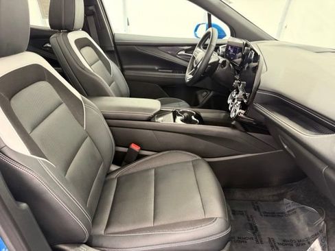 Used 2024 Chevrolet Blazer EV LT AWD/4WD image 20