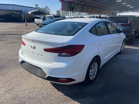 Used 2019 Hyundai Elantra SE w/ Cargo Package image 3