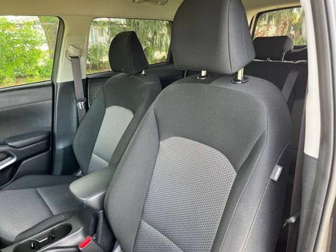 Used 2025 Kia Soul LX w/ LX Technology Package FWD image 29