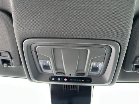 Used 2023 Chevrolet Silverado 1500 LT image 33