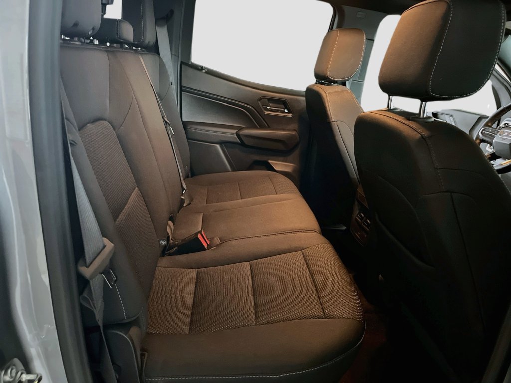 Used 2025 GMC Canyon Elevation w/ Technology Package AWD/4WD image 27