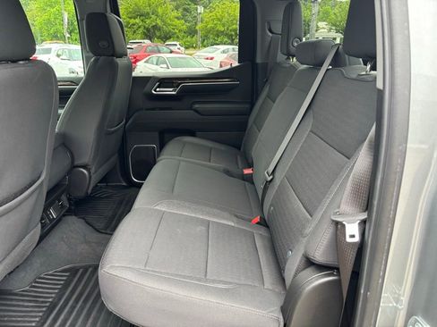 Used 2023 GMC Sierra 1500 SLE AWD/4WD image 11