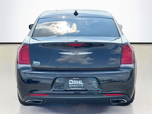 Used 2015 Chrysler 300 S AWD/4WD image 12