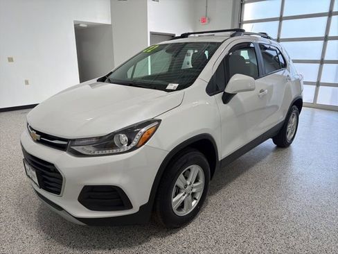 Used 2022 Chevrolet Trax LT w/ Driver Confidence Package image 7