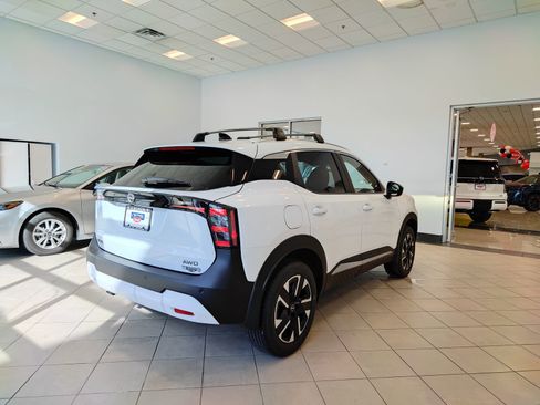 New 2026 Nissan Kicks SV image 3