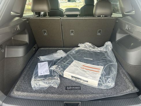 New 2026 Volkswagen Tiguan SE R-Line AWD/4WD image 4