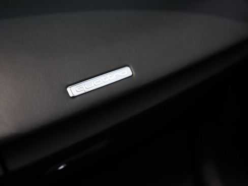 Used 2018 Audi R8 V10 plus w/ Full Leather Package image 34