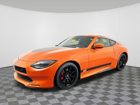 New 2024 Nissan Z Performance w/ Heritage Edition image 2