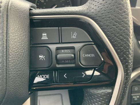 Used 2022 Toyota Tundra Limited image 21