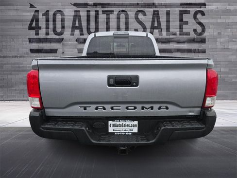 Used 2017 Toyota Tacoma SR5 image 4