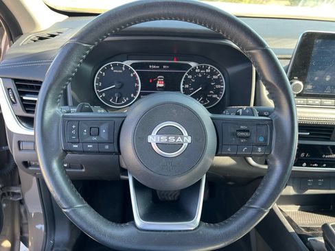 Used 2024 Nissan Rogue SV w/ SV Premium Package FWD image 7