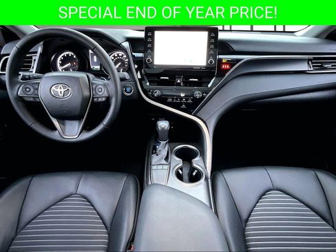 Used 2022 Toyota Camry SE image 7