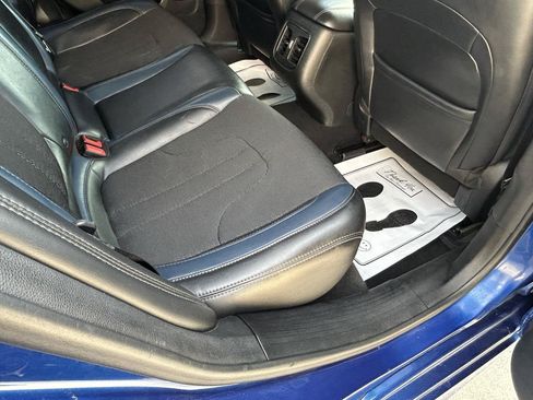 Used 2015 Chrysler 200 S w/ Navigation & Sound Group I FWD image 11