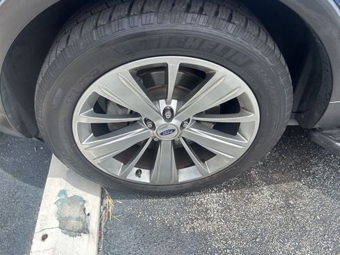Used 2018 Ford Explorer Limited FWD image 36