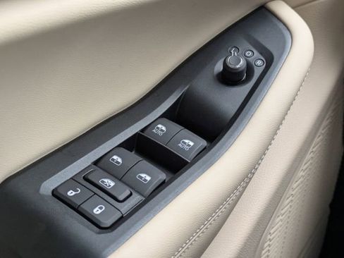 New 2025 Jeep Grand Cherokee Limited w/ Luxury Tech Group II RWD image 26