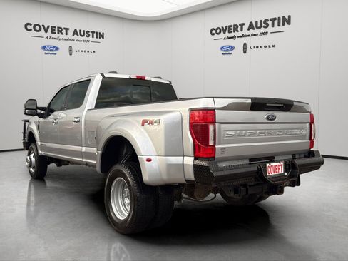 Used 2022 Ford F350 Lariat w/ Lariat Ultimate Package image 3