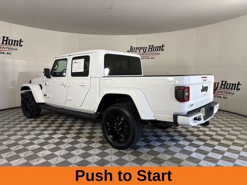 Used 2021 Jeep Gladiator Overland image 8