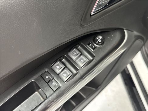 Used 2022 Chevrolet Colorado ZR2 AWD/4WD image 17