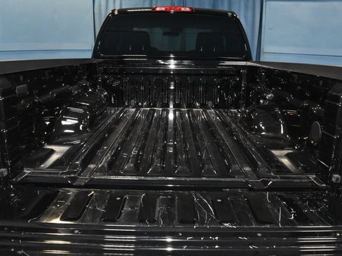 Certified 2025 Nissan Frontier SV AWD/4WD image 29