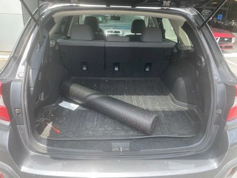 Used 2019 Subaru Outback 2.5i Premium AWD/4WD image 5