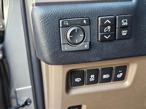 Used 2023 Lexus GX 460 Luxury image 11