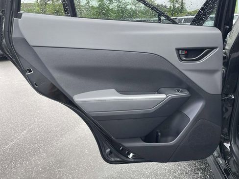 Certified 2024 Subaru Crosstrek 2.0i Premium w/ Crosstrek Mirror Package AWD/4WD image 2