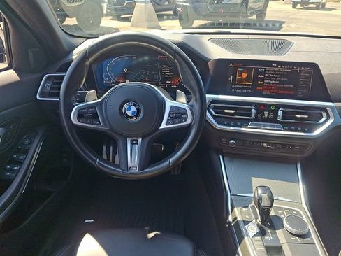 Used 2021 BMW 330i Sedan w/ M Sport Package RWD image 11
