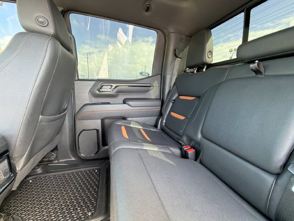 Used 2023 GMC Sierra 1500 AT4 w/ AT4 Premium Package AWD/4WD image 14