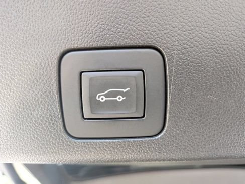 Used 2024 Buick Encore GX Avenir w/ Avenir Convenience Package FWD image 34