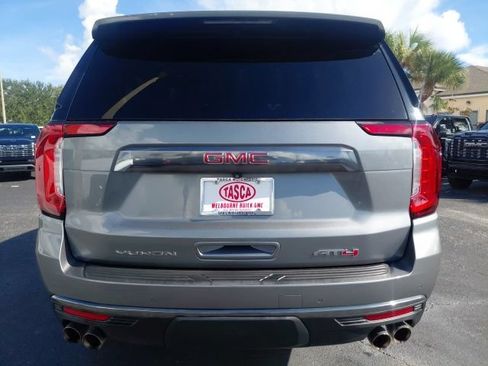 Used 2022 GMC Yukon XL AT4 AWD/4WD image 8