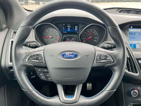 Used 2018 Ford Focus RS image 23