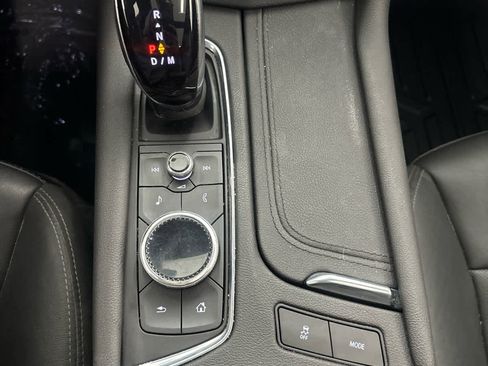 Used 2020 Cadillac XT5 Premium Luxury image 32