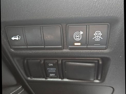 Used 2020 Nissan Armada SL w/ Premium Package image 21